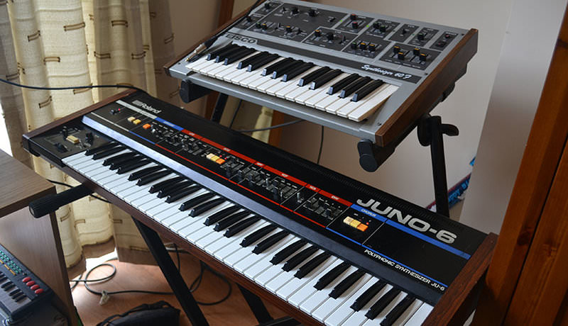 Roland Juno-6