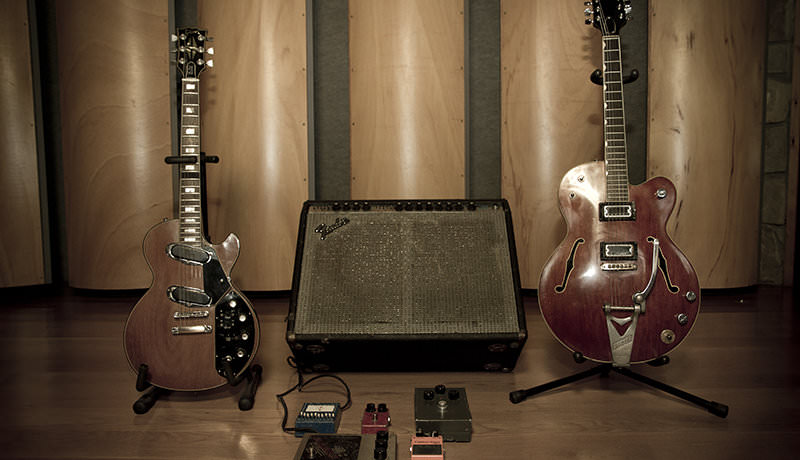 1962 Gretsch, 1971 Gibson Les Paul Triumph Bass, Fender Twin Reverb