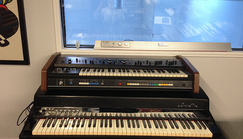 Fender Rhodes & Roland Jupiter-4