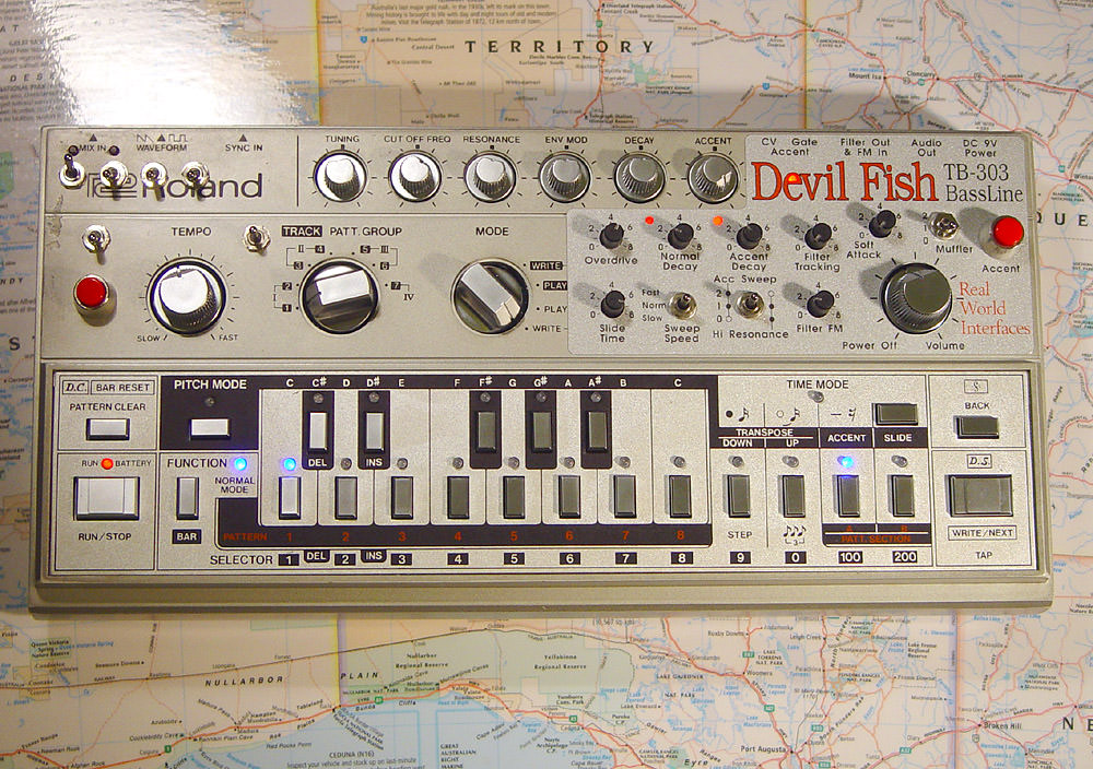 korg poly 800 hawk