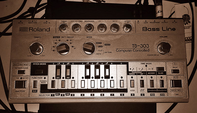 Roland TB-303