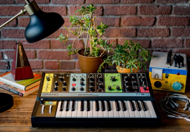 Moog Grandmother