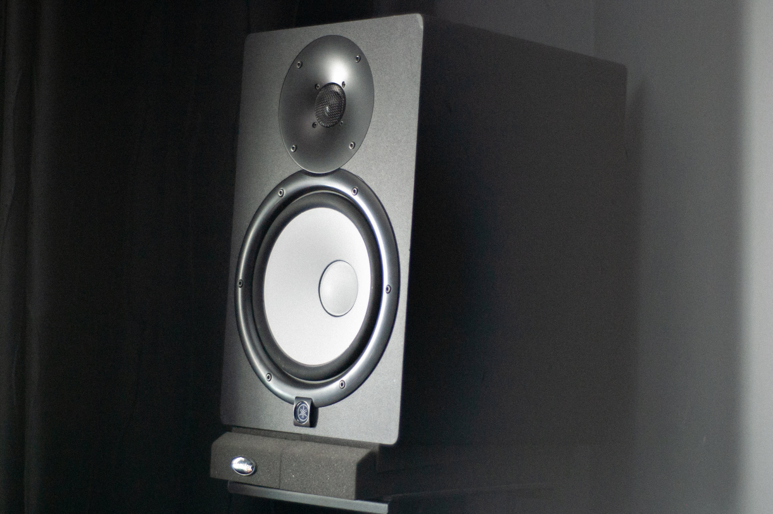 4 - YAMAHA HS8 MONITORS - Attack Magazine