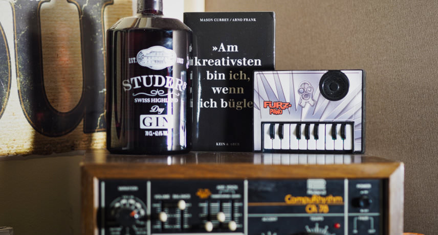 Studer’s Gin + „Furz-Piano“ Extrawelt