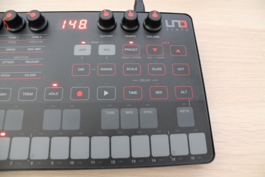 UNO Synth's performance controls