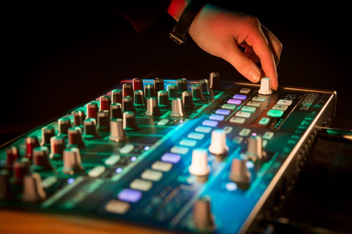 Ten of the Best Drum Machines Released Since 2010 Page 5 of 11