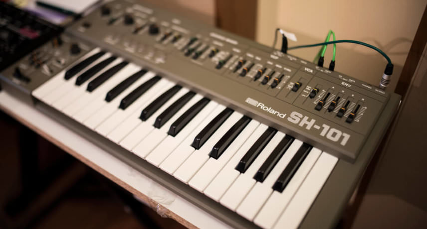 Roland SH-101