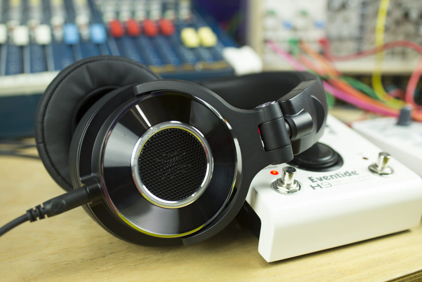 OneOdio's A70 headphones give you audiophile sound on a budget